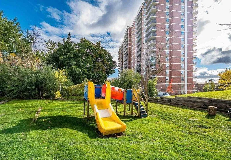 Photo 3 of Unit 1905, 2645 Kipling Avenue, Etobicoke, Mount Olive-Silverstone-Jamestown — HOMEH