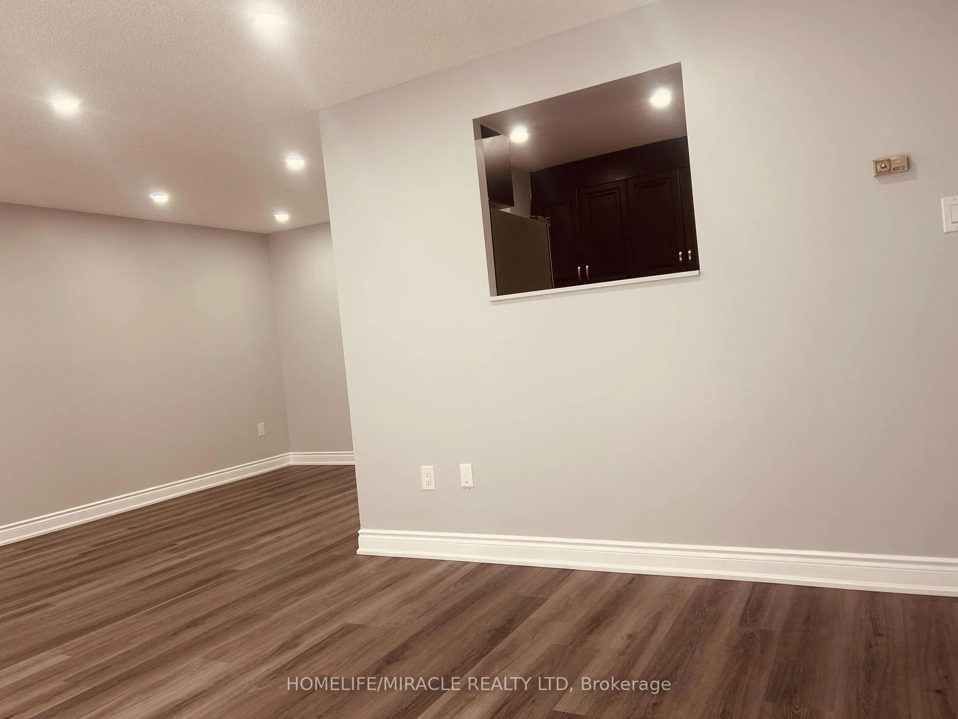 Photo 12 of Unit 1905, 2645 Kipling Avenue, Etobicoke, Mount Olive-Silverstone-Jamestown — HOMEH