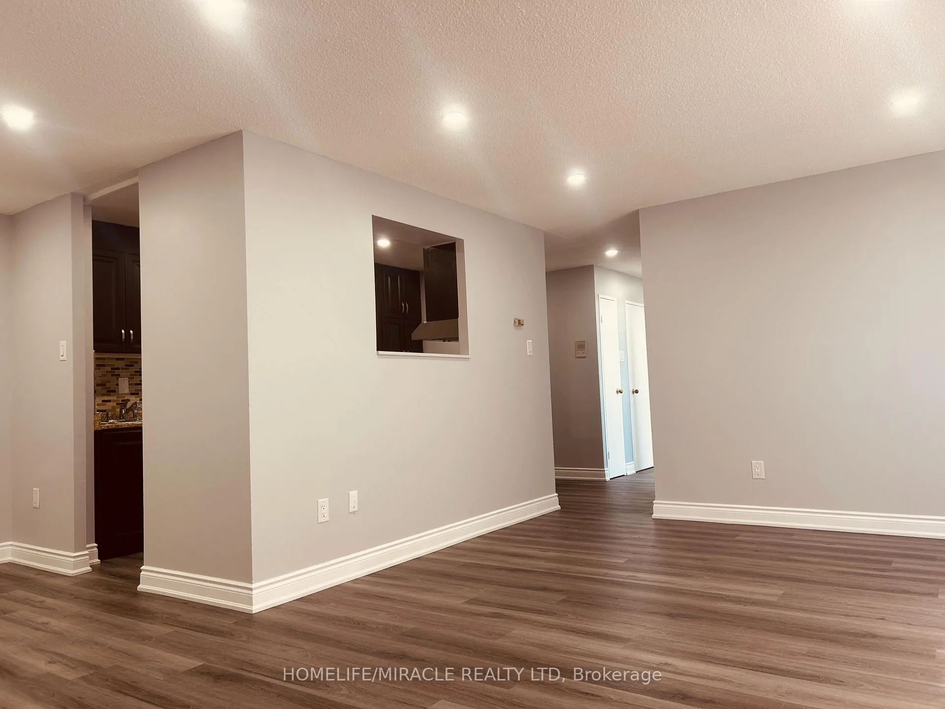 Photo 13 of Unit 1905, 2645 Kipling Avenue, Etobicoke, Mount Olive-Silverstone-Jamestown — HOMEH
