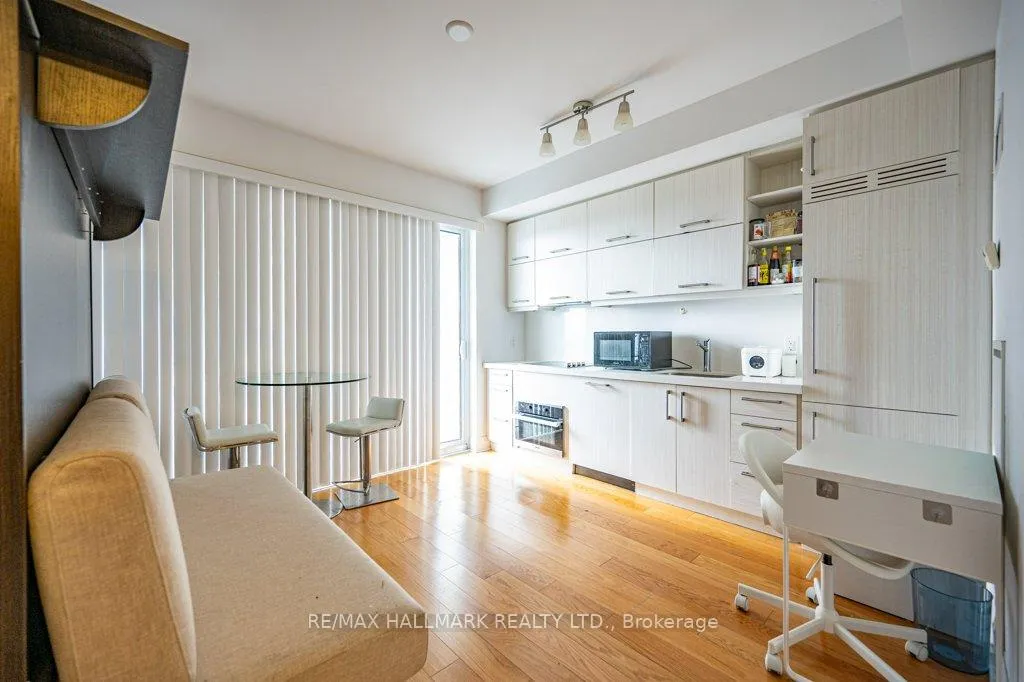 Photo 6 of Unit 1507, 1080 Bay Street, Toronto, Bay Street Corridor — HOMEH