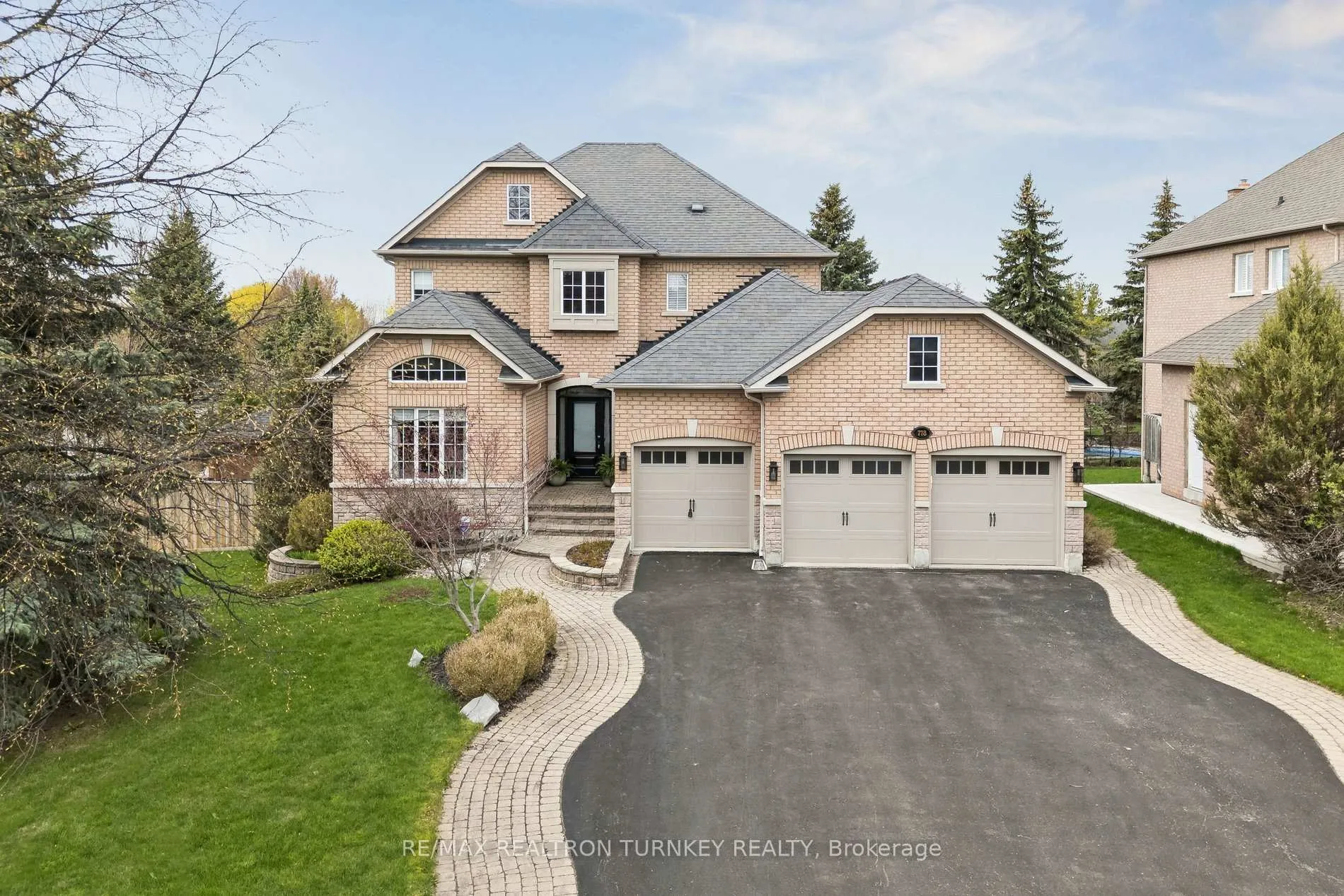 Photo 1 of 778 Quantra Crescent, Newmarket, Stonehaven-Wyndham — HOMEH