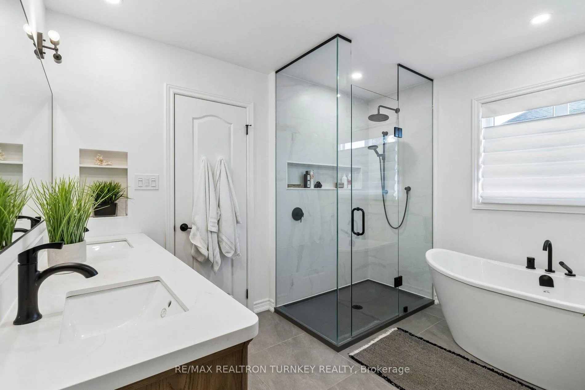 Photo 25 of 778 Quantra Crescent, Newmarket, Stonehaven-Wyndham — HOMEH