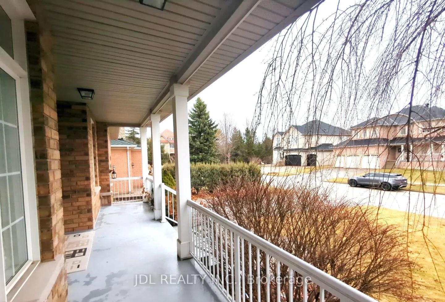 Photo 2 of 6 Odessa Crescent, Markham, Cachet — HOMEH