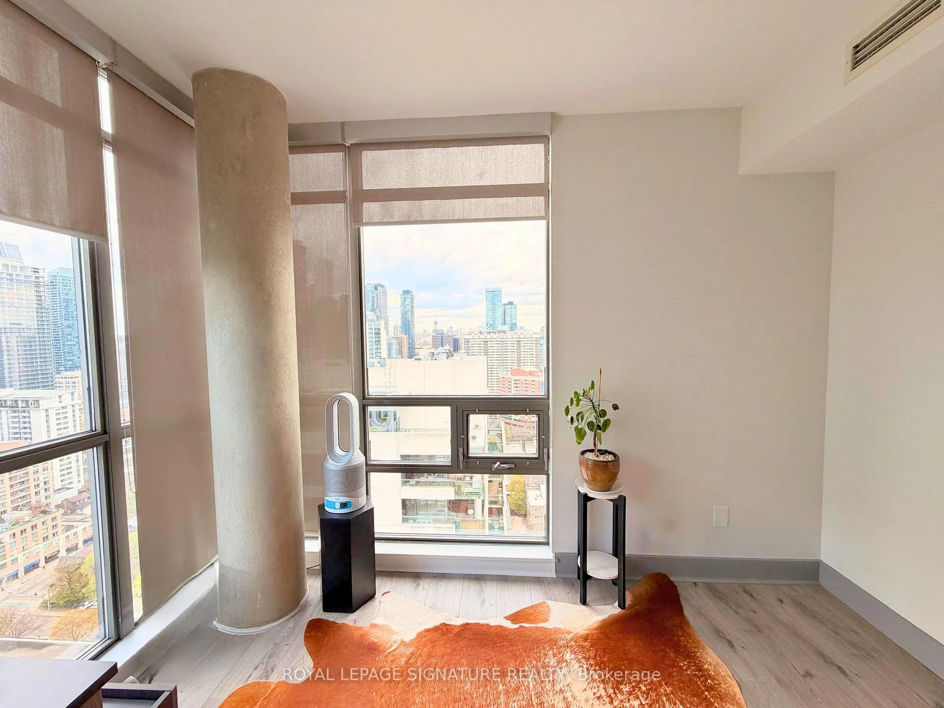 Photo 17 of Unit PH5, 281 Mutual Street, Toronto, Church-Yonge Corridor — HOMEH
