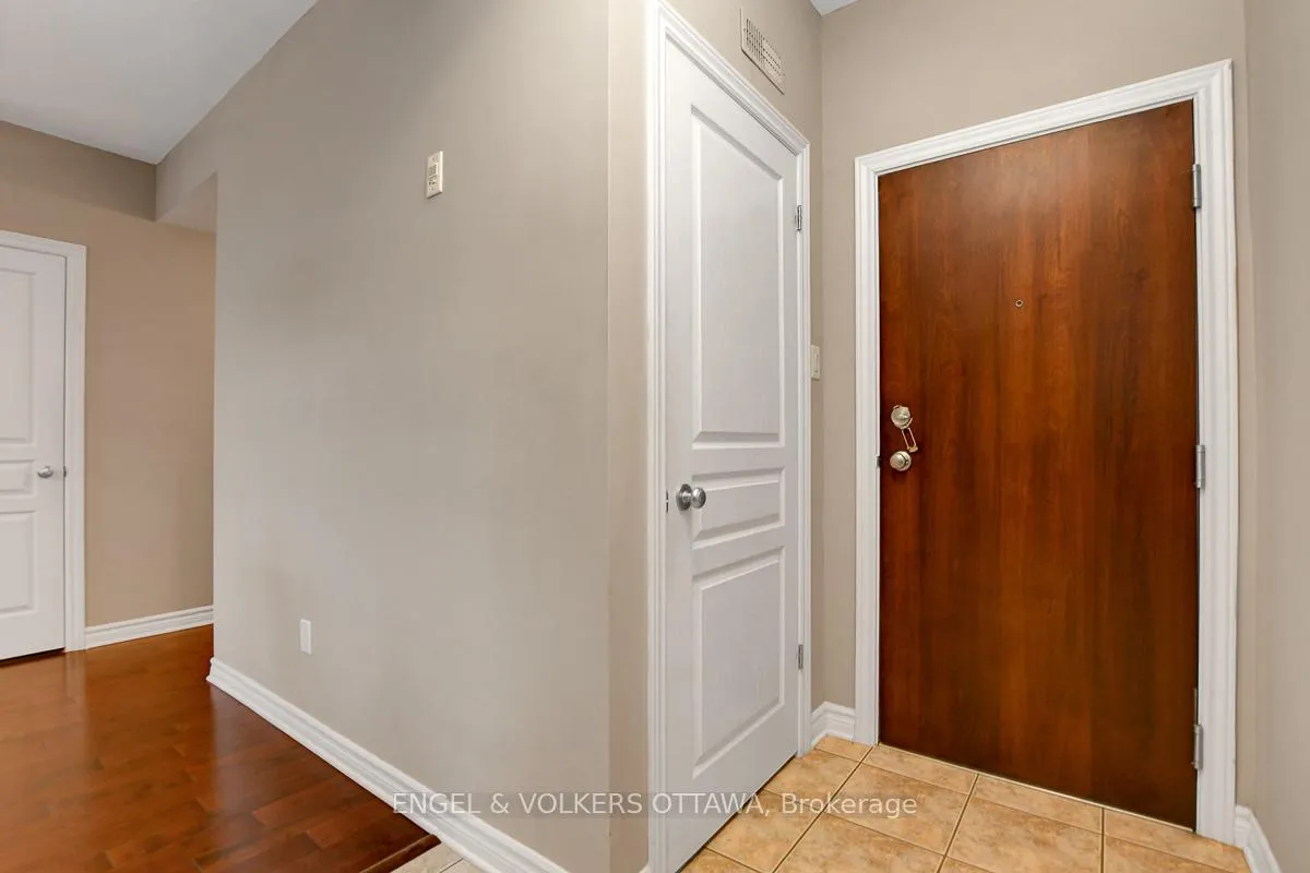 Photo 3 of Unit E, 188 Hornchurch Lane E, Ottawa, Barrhaven - Longfields — HOMEH