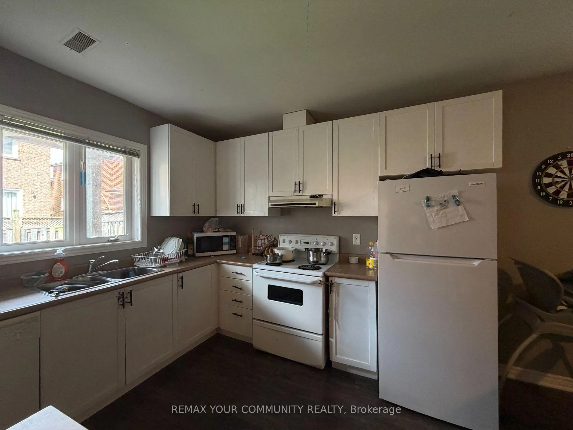 Photo 2 of 67 Guery Crescent, Vaughan, East Woodbridge — HOMEH