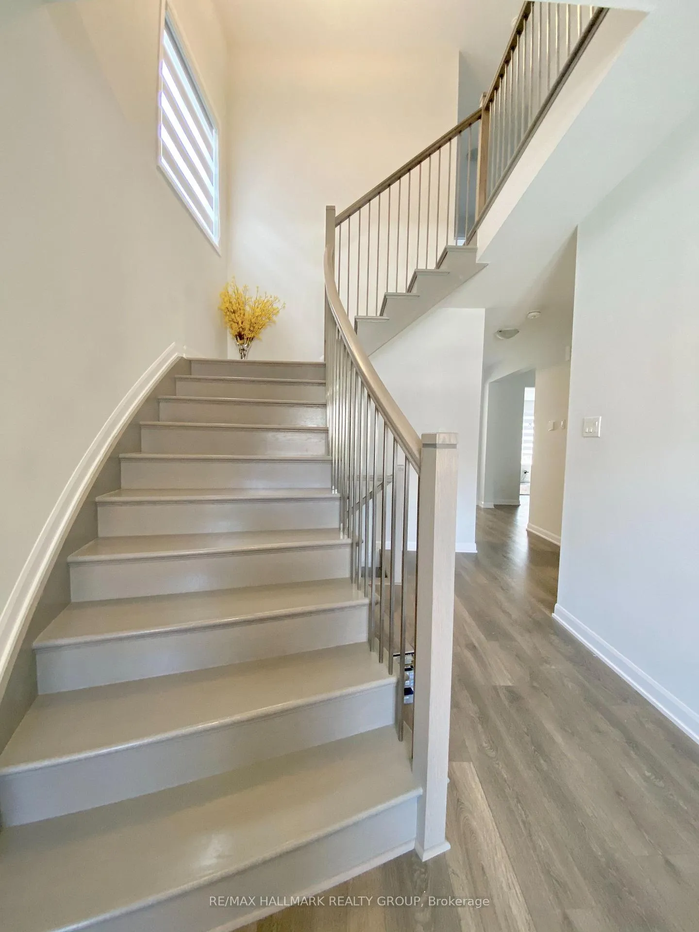 Photo 4 of 46 Eramosa Crescent, Ottawa, Kanata - Kanata Lakes/Heritage Hills — HOMEH