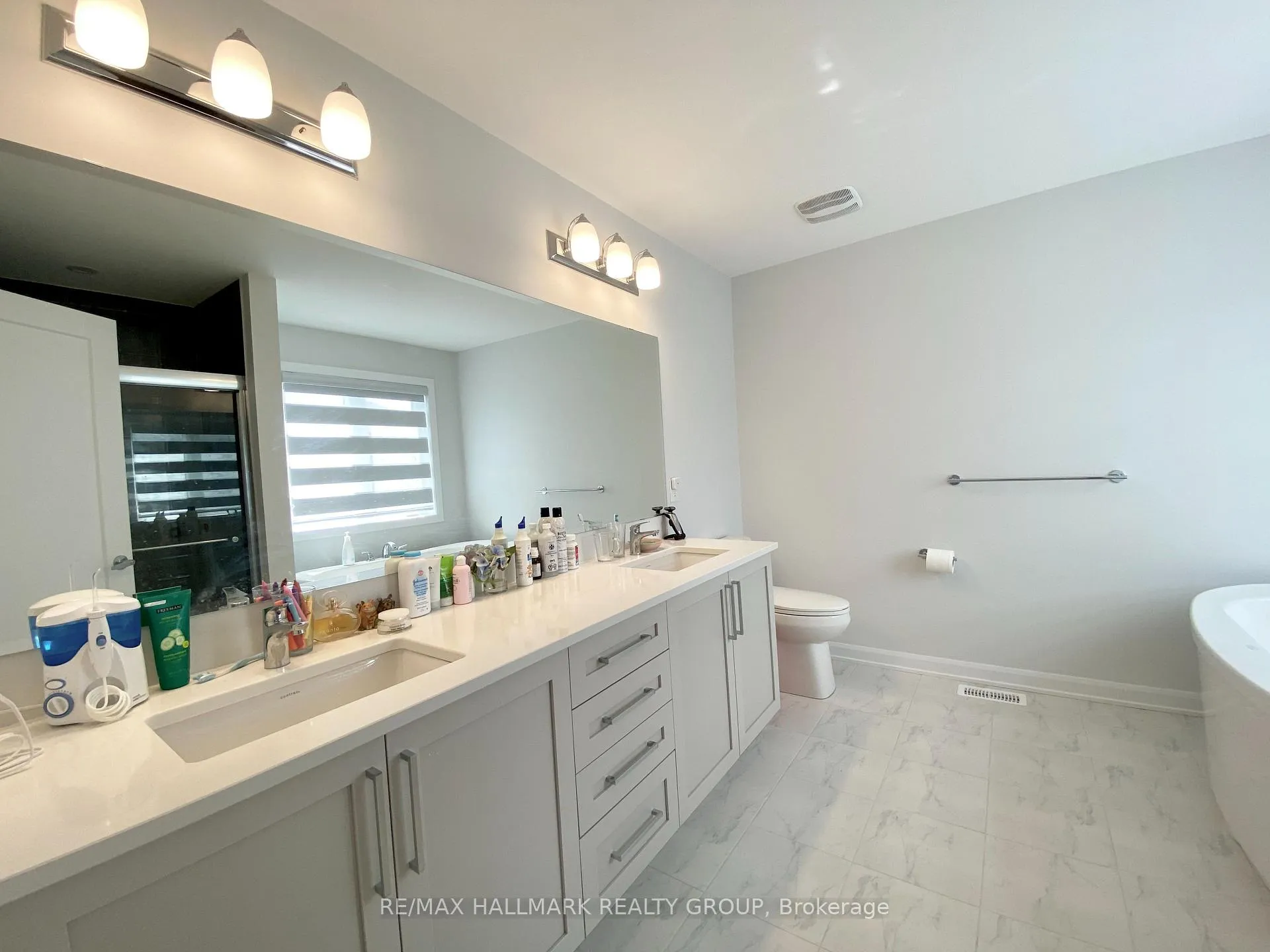 Photo 24 of 46 Eramosa Crescent, Ottawa, Kanata - Kanata Lakes/Heritage Hills — HOMEH