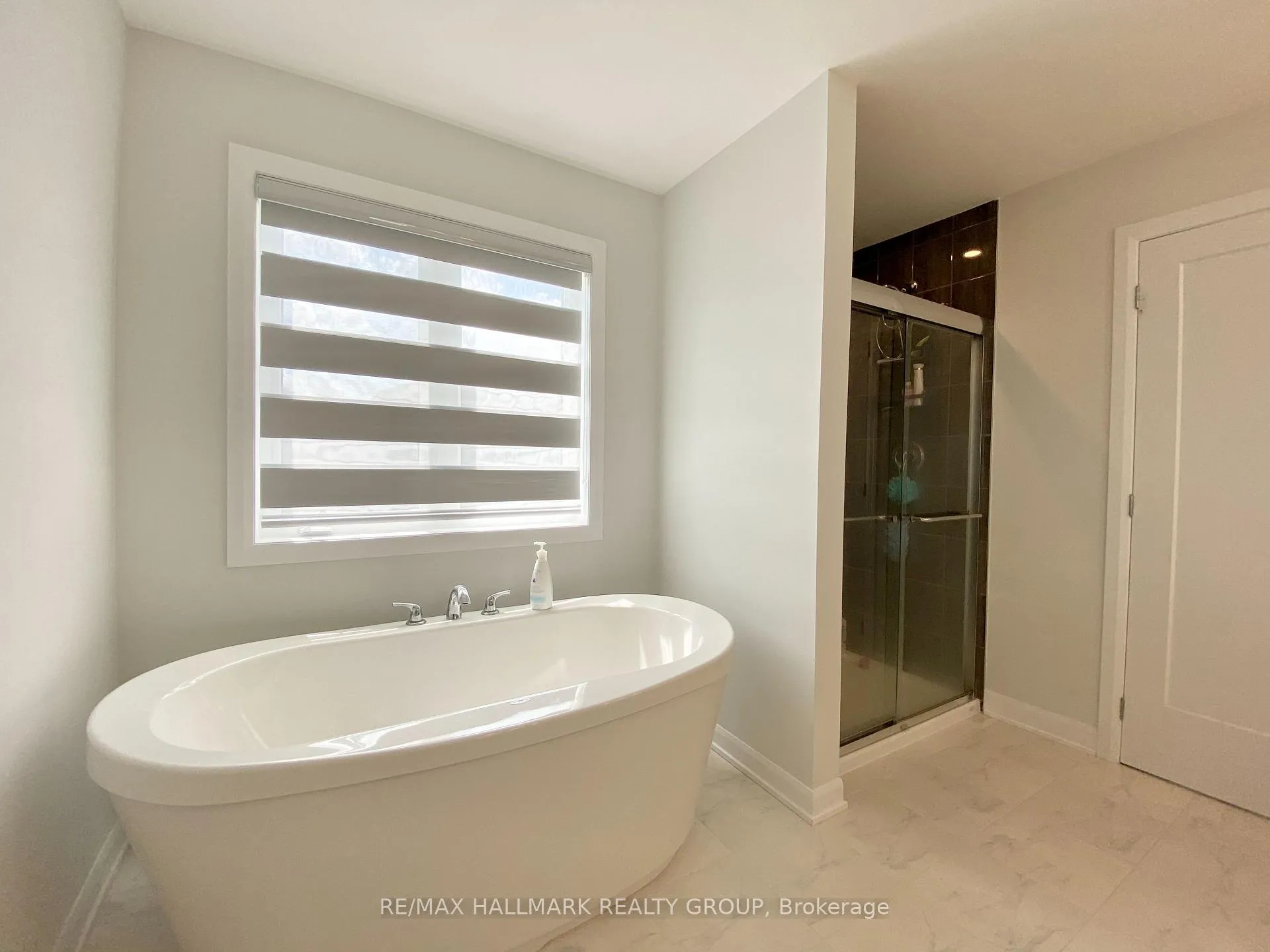 Photo 25 of 46 Eramosa Crescent, Ottawa, Kanata - Kanata Lakes/Heritage Hills — HOMEH
