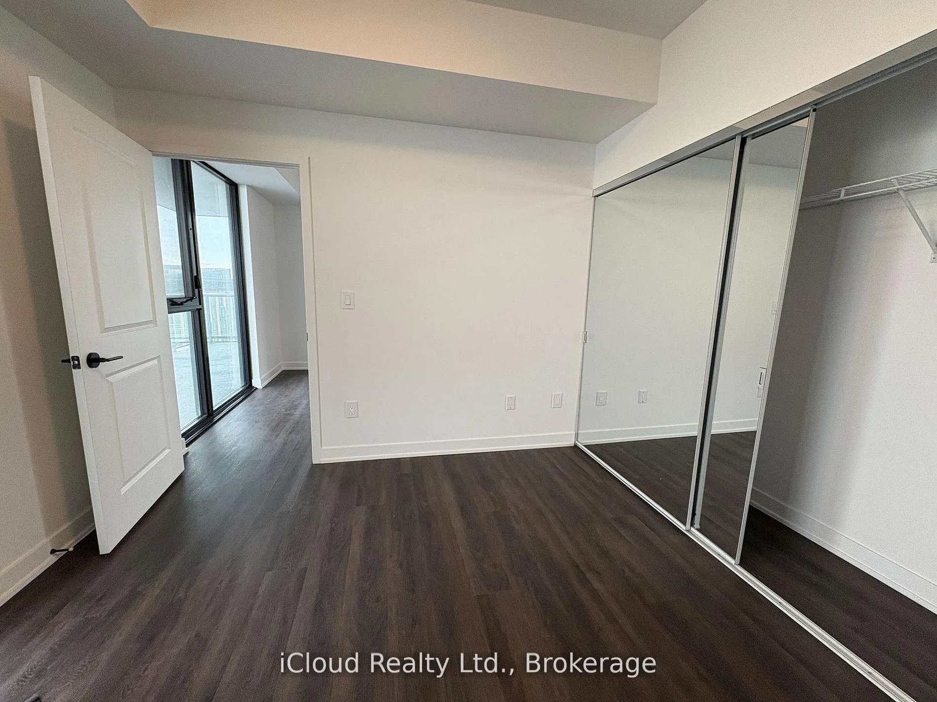 Photo 24 of Unit 908, 2075 Lakeshore Road, Burlington, Brant — HOMEH