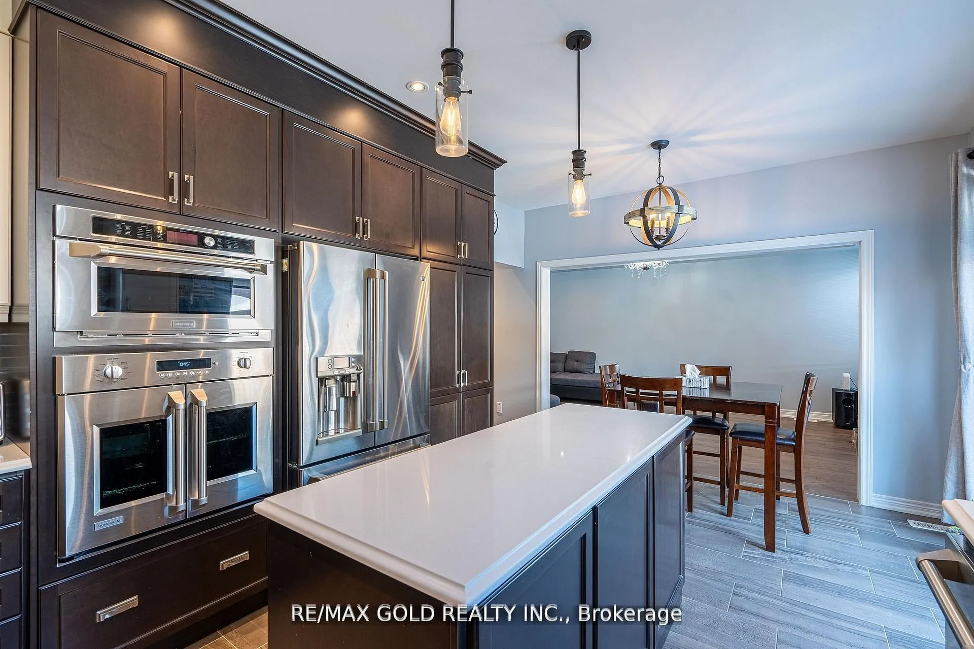 Photo 12 of 10 Spokanne Street, Brampton, Sandringham-Wellington North — HOMEH