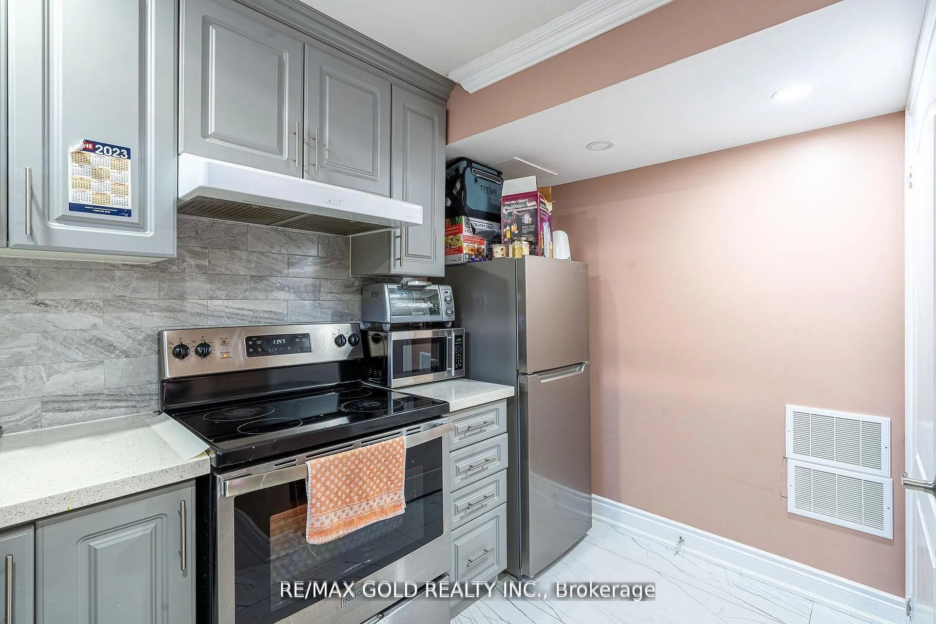 Photo 37 of 10 Spokanne Street, Brampton, Sandringham-Wellington North — HOMEH