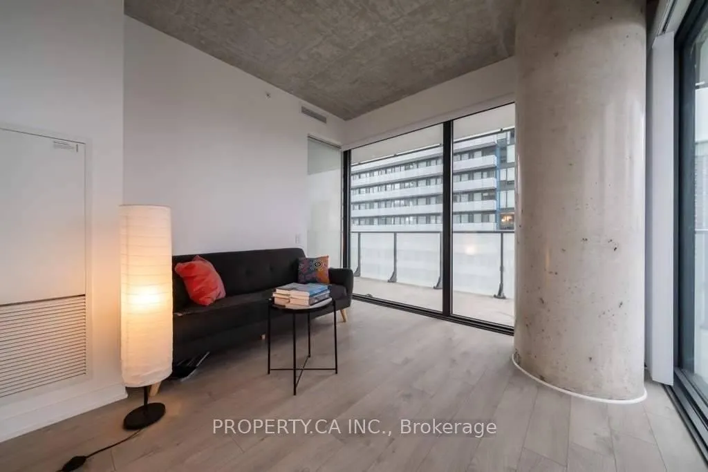 Photo 4 of Unit 1303, 185 Roehampton Avenue, Toronto, Mount Pleasant West — HOMEH