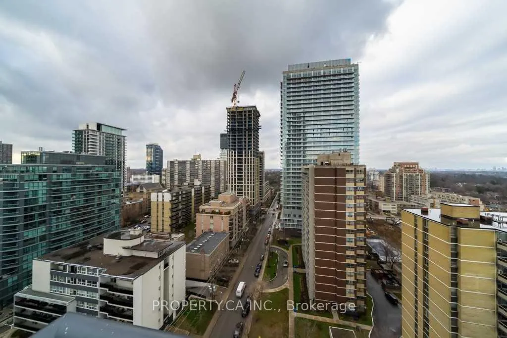 Photo 17 of Unit 1303, 185 Roehampton Avenue, Toronto, Mount Pleasant West — HOMEH