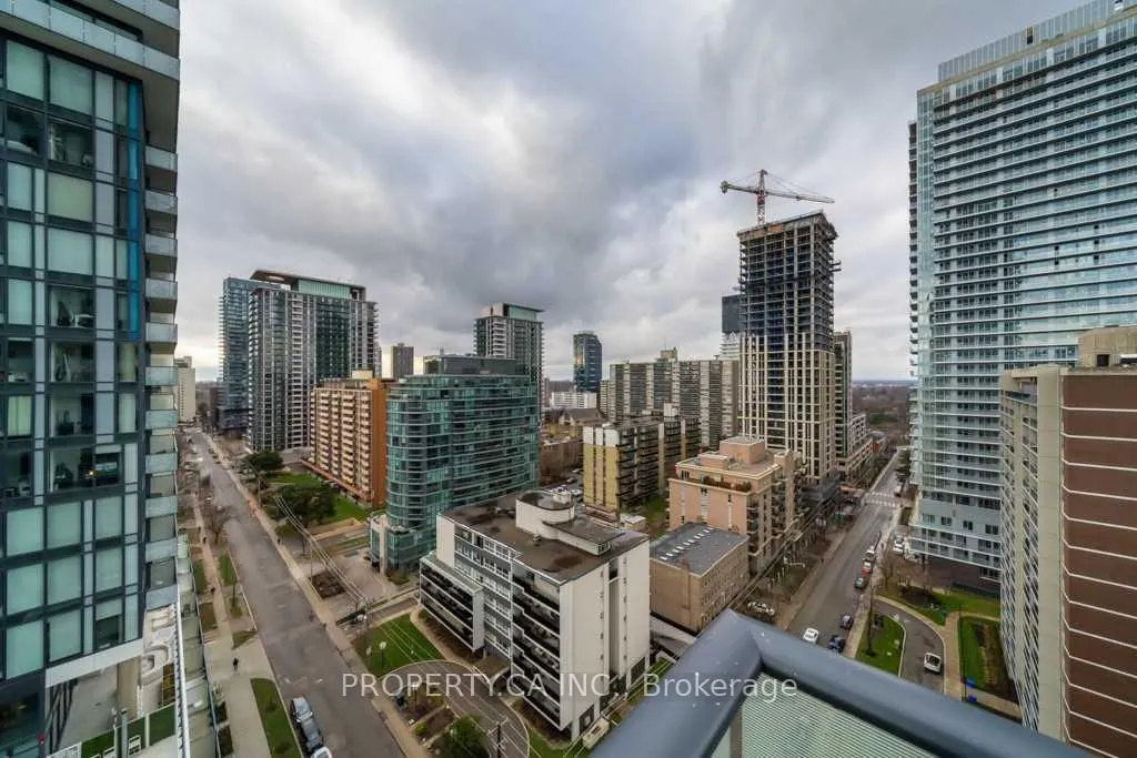 Photo 19 of Unit 1303, 185 Roehampton Avenue, Toronto, Mount Pleasant West — HOMEH