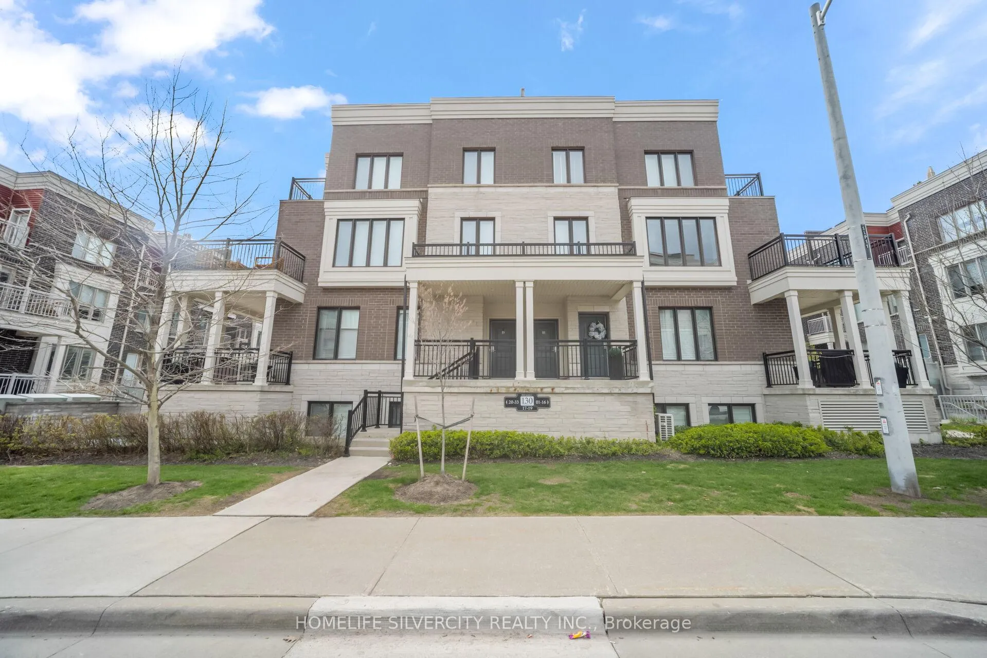 Photo 1 of Unit 4, 130 Long Branch Avenue, Etobicoke, Long Branch — HOMEH