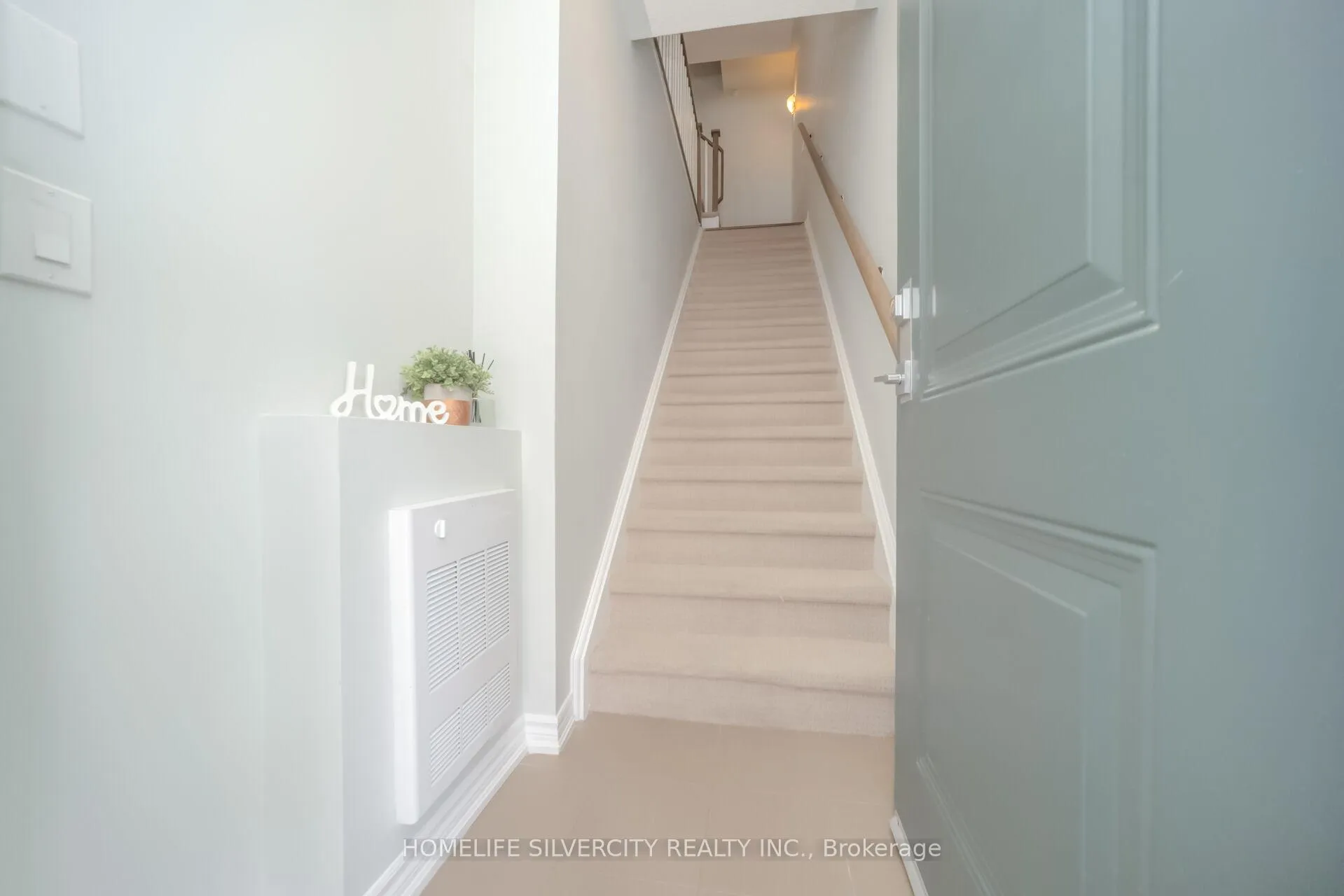 Photo 7 of Unit 4, 130 Long Branch Avenue, Etobicoke, Long Branch — HOMEH