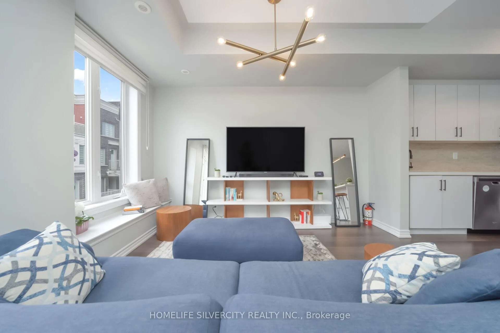 Photo 18 of Unit 4, 130 Long Branch Avenue, Etobicoke, Long Branch — HOMEH