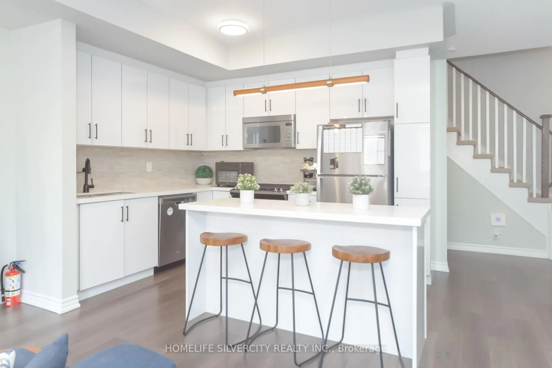 Photo 23 of Unit 4, 130 Long Branch Avenue, Etobicoke, Long Branch — HOMEH
