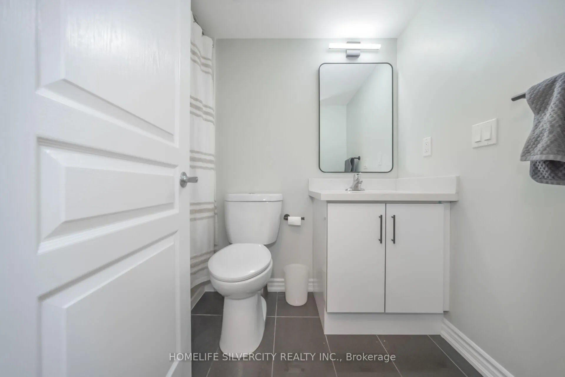 Photo 34 of Unit 4, 130 Long Branch Avenue, Etobicoke, Long Branch — HOMEH