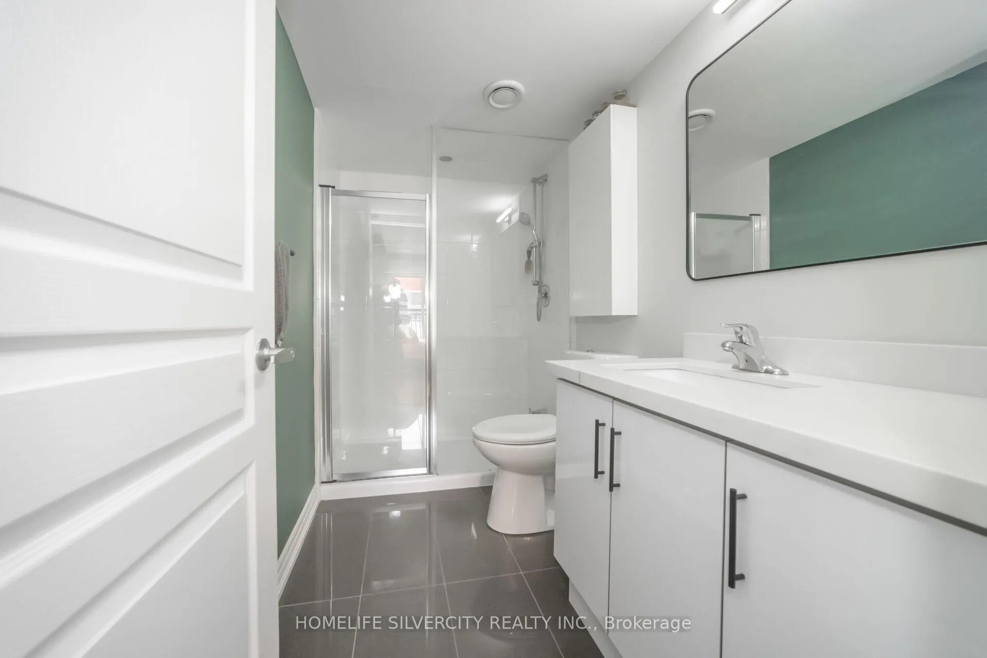 Photo 38 of Unit 4, 130 Long Branch Avenue, Etobicoke, Long Branch — HOMEH