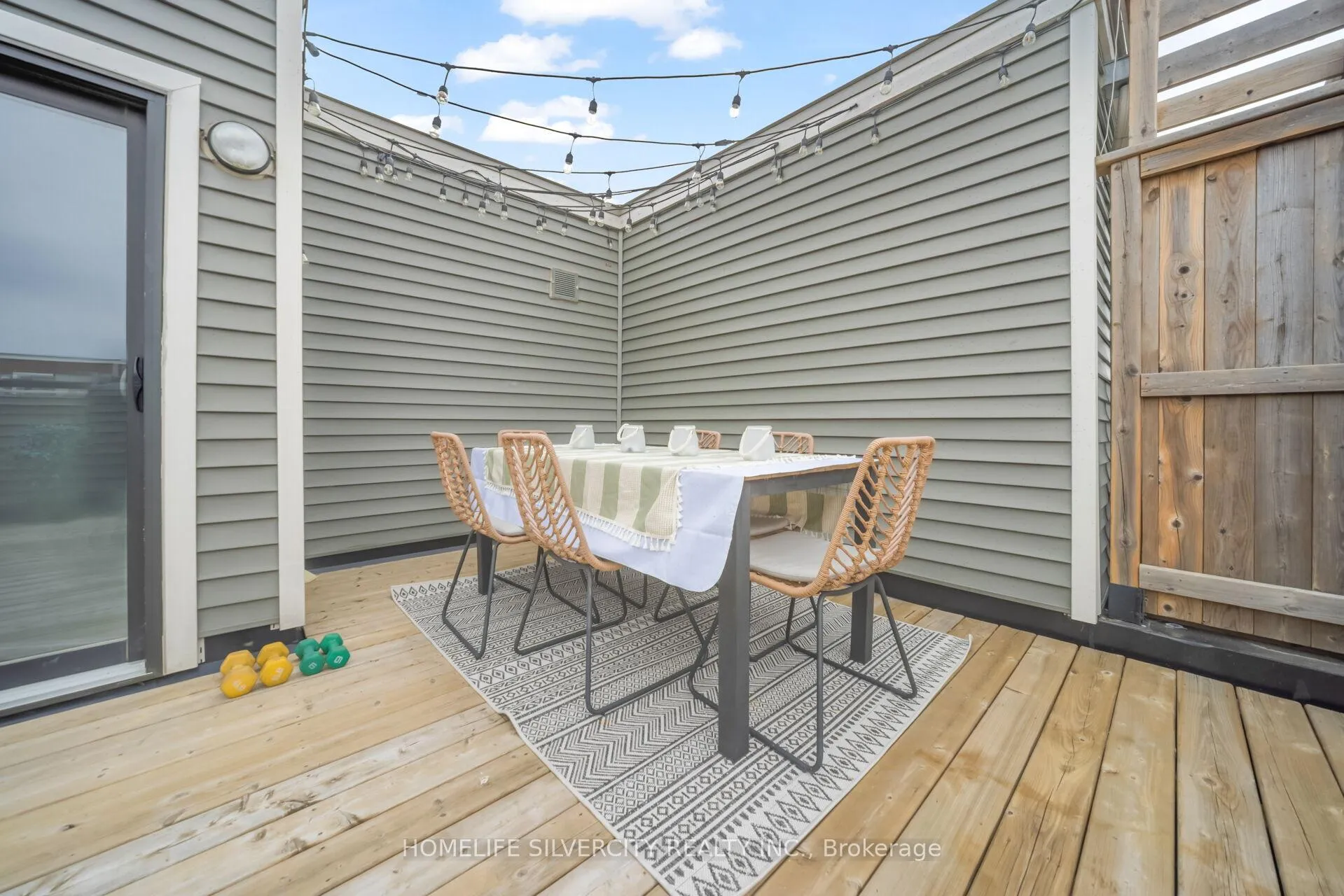 Photo 45 of Unit 4, 130 Long Branch Avenue, Etobicoke, Long Branch — HOMEH