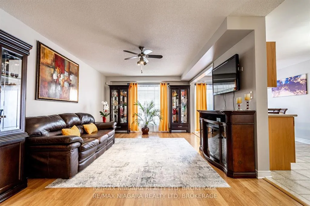 Photo 3 of 64 Westland Street, St. Catharines, Rykert/Vansickle — HOMEH