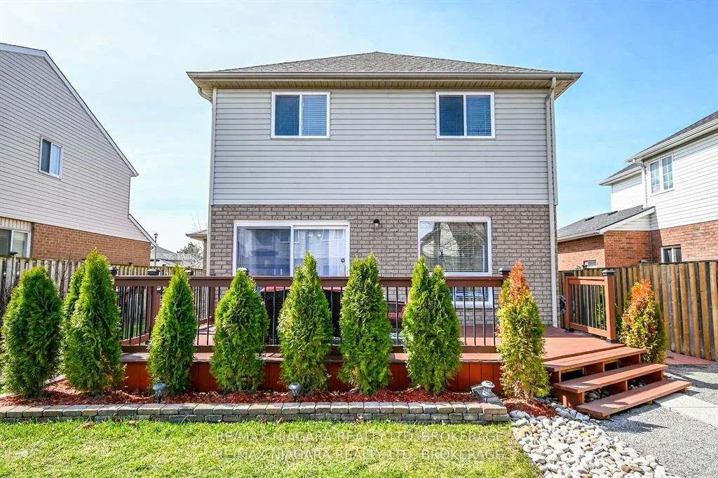 Photo 20 of 64 Westland Street, St. Catharines, Rykert/Vansickle — HOMEH