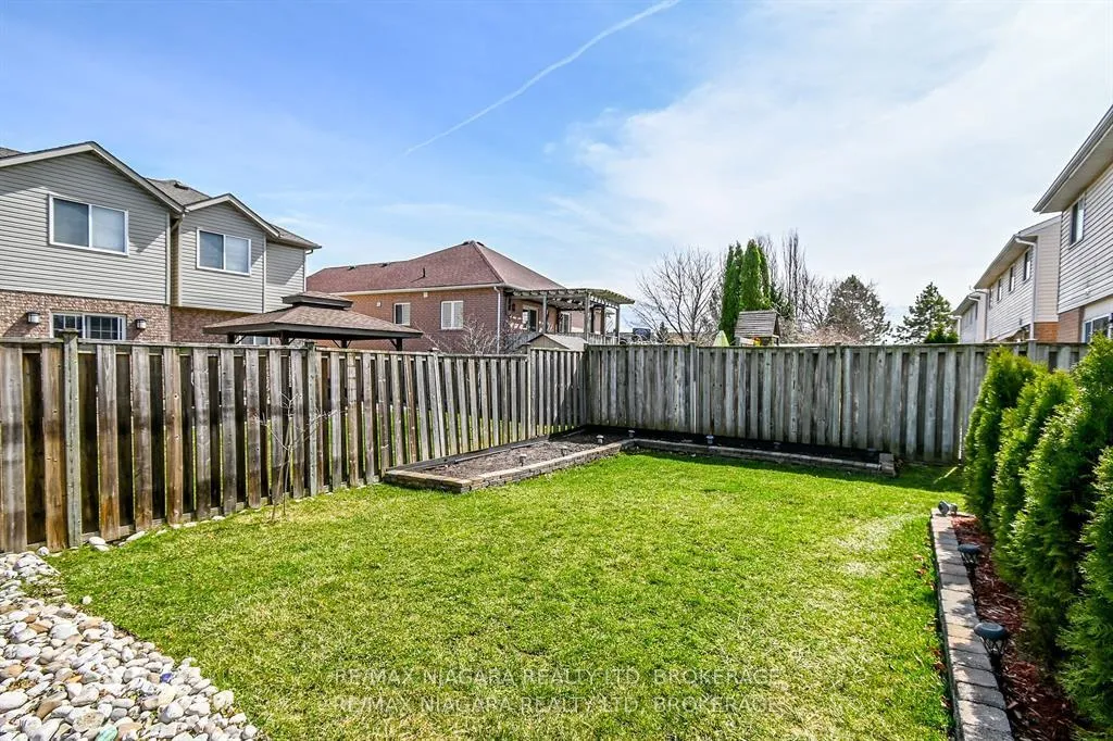 Photo 21 of 64 Westland Street, St. Catharines, Rykert/Vansickle — HOMEH
