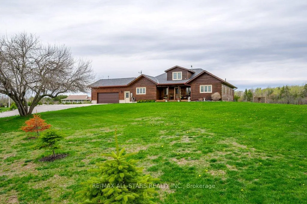 Photo 2 of 1769 Myers Crescent, Selwyn — HOMEH