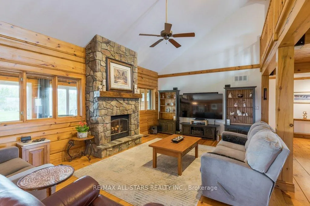 Photo 6 of 1769 Myers Crescent, Selwyn — HOMEH