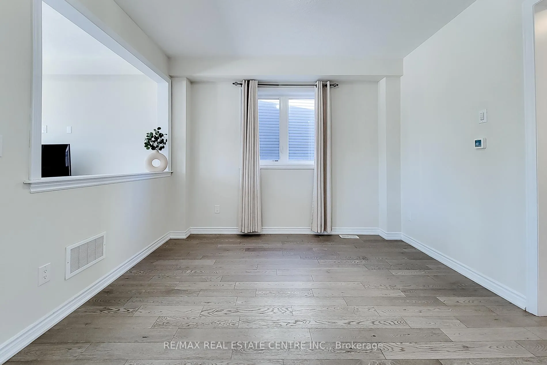 Photo 11 of 23 Hawick Crescent, Haldimand — HOMEH