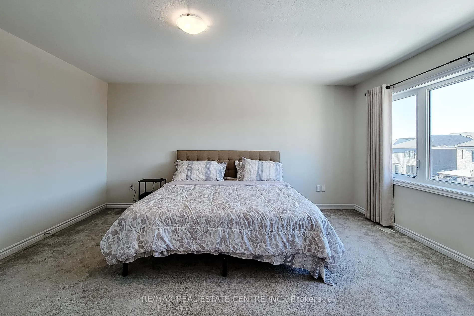 Photo 28 of 23 Hawick Crescent, Haldimand — HOMEH