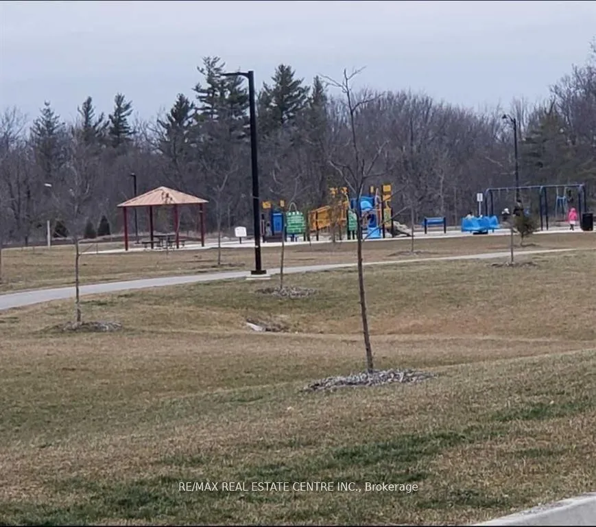 Photo 47 of 23 Hawick Crescent, Haldimand — HOMEH