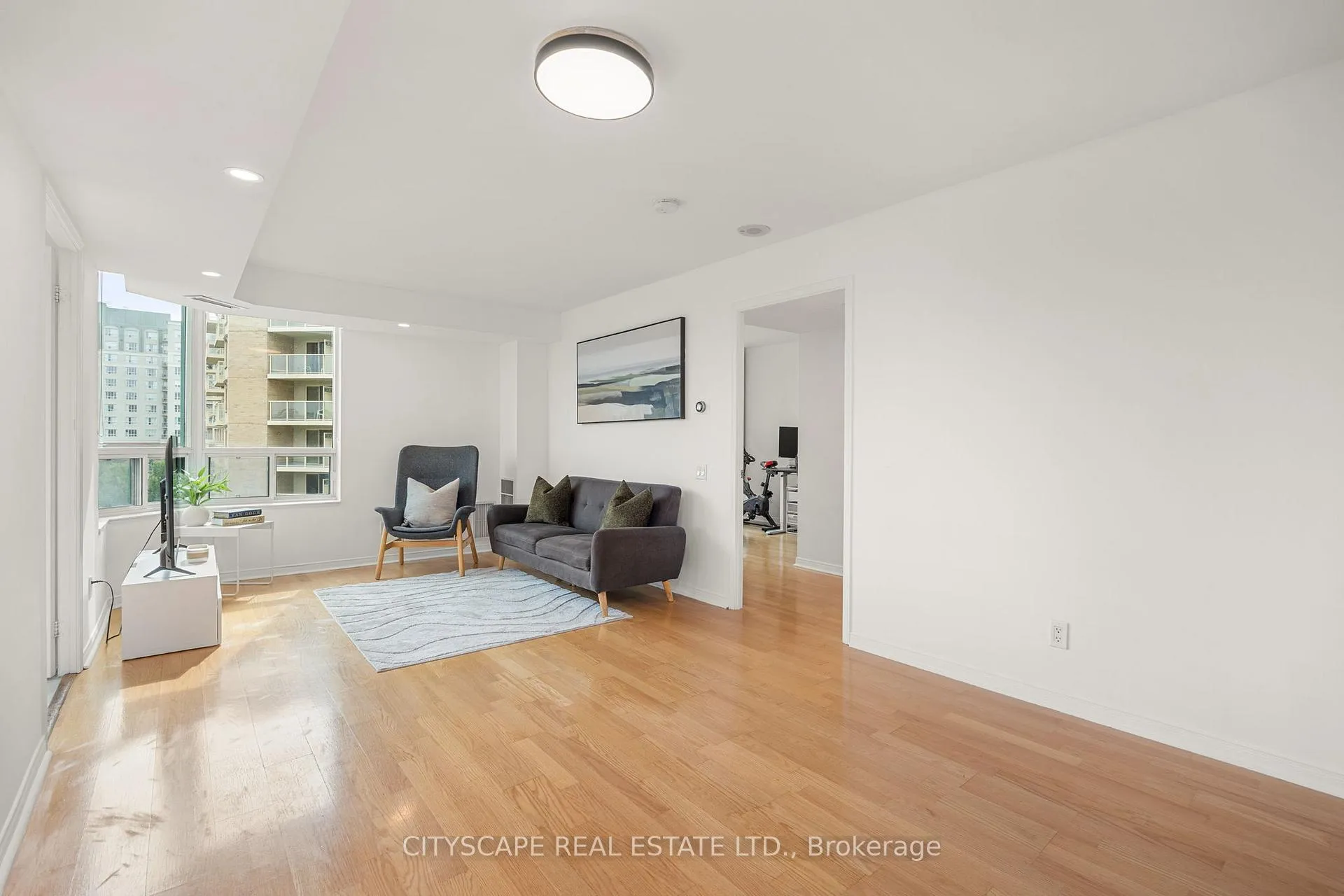 Photo 10 of Unit 503, 5 Emerald Lane, Vaughan, Crestwood-Springfarm-Yorkhill — HOMEH