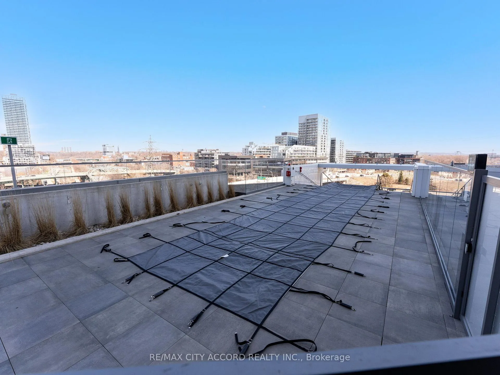 Photo 11 of Unit 705, 170 Bayview Avenue, Toronto, Waterfront Communities — HOMEH