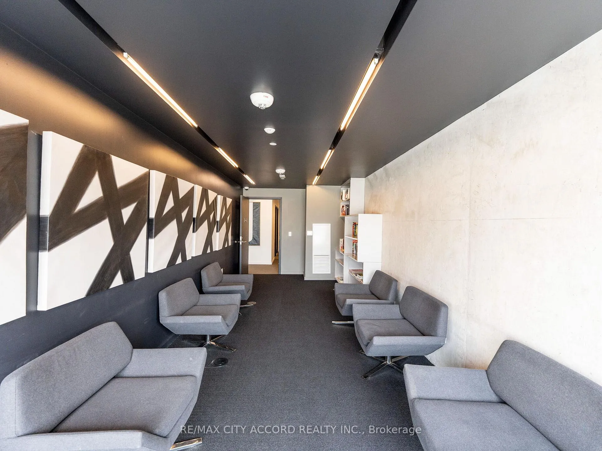 Photo 12 of Unit 705, 170 Bayview Avenue, Toronto, Waterfront Communities — HOMEH