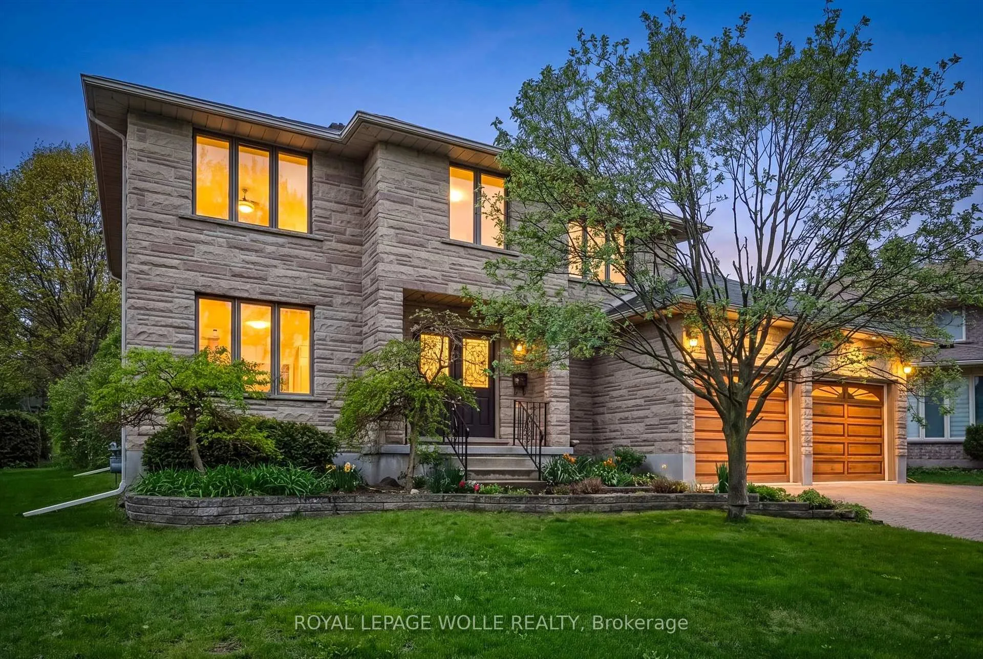 Photo 1 of 82 Corfield Drive, Kitchener — HOMEH