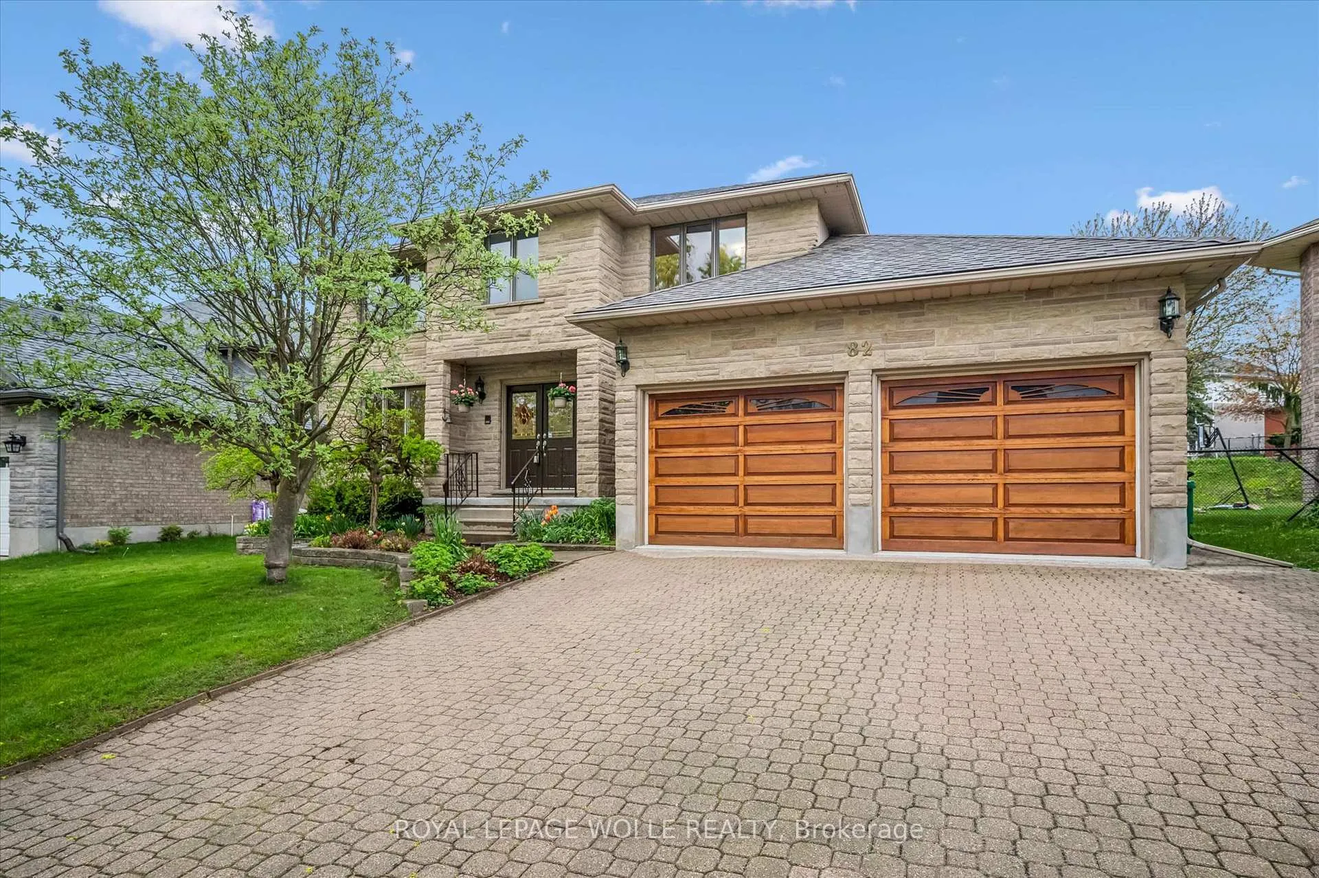 Photo 6 of 82 Corfield Drive, Kitchener — HOMEH