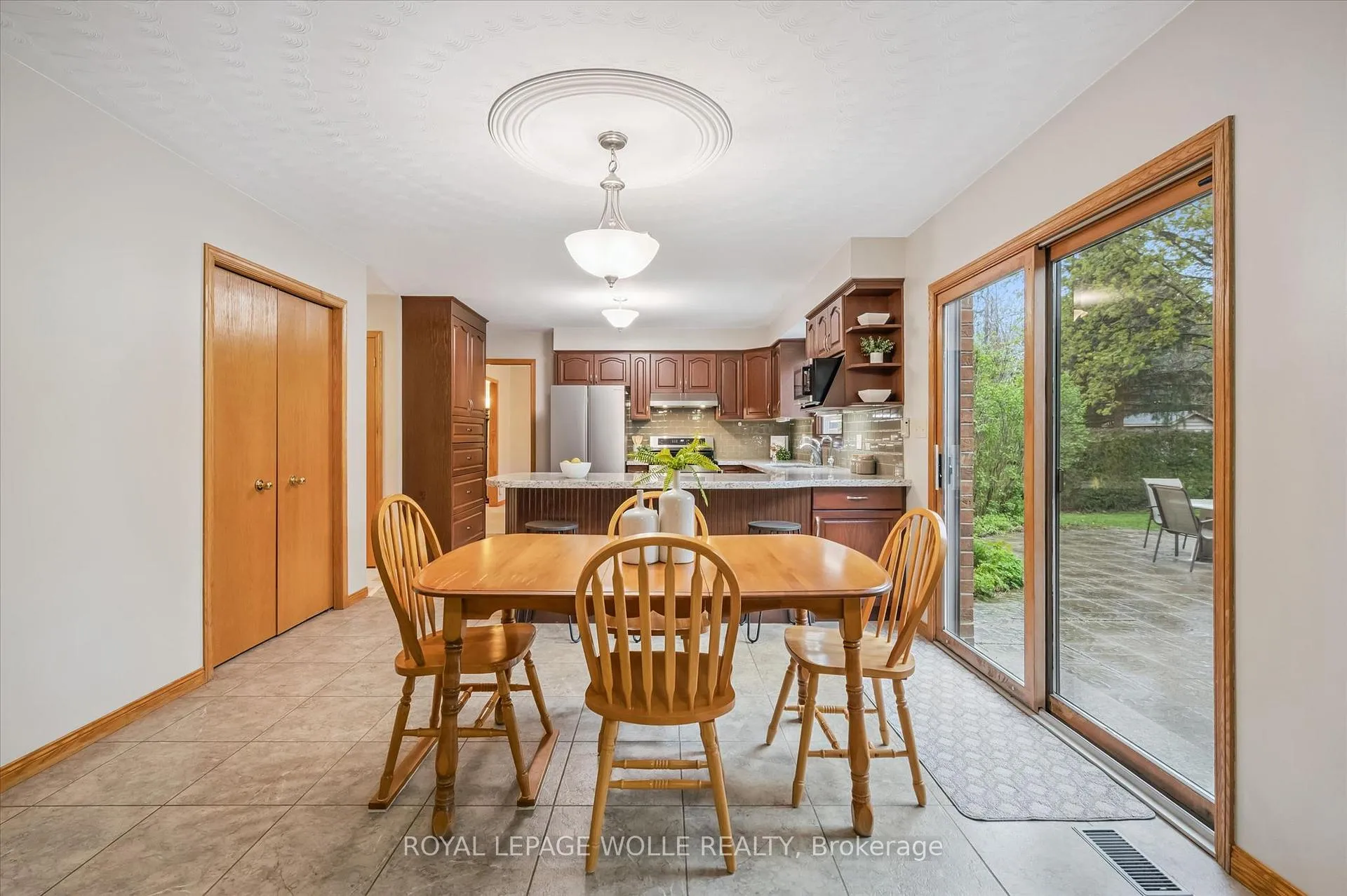 Photo 17 of 82 Corfield Drive, Kitchener — HOMEH