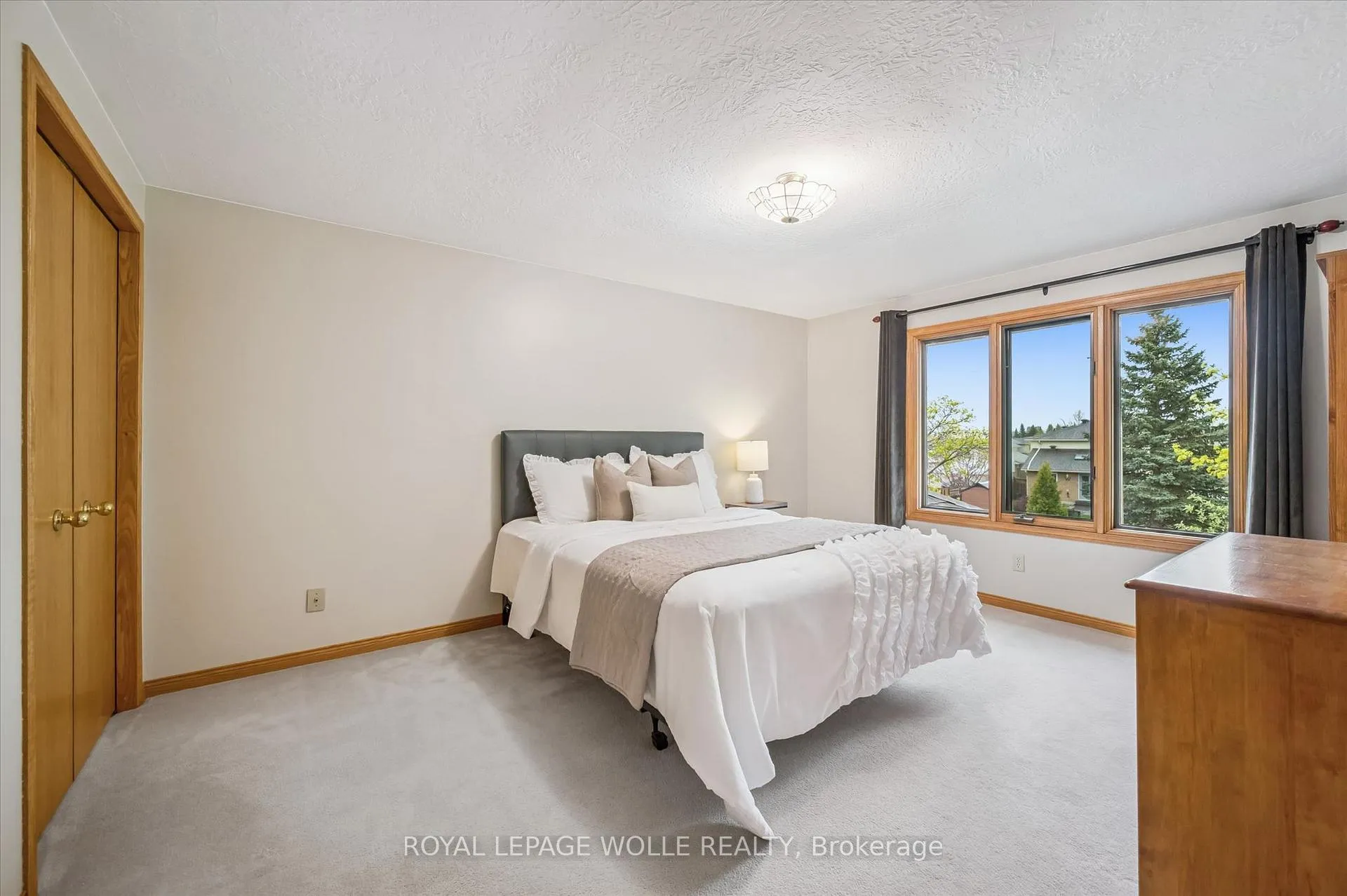 Photo 24 of 82 Corfield Drive, Kitchener — HOMEH