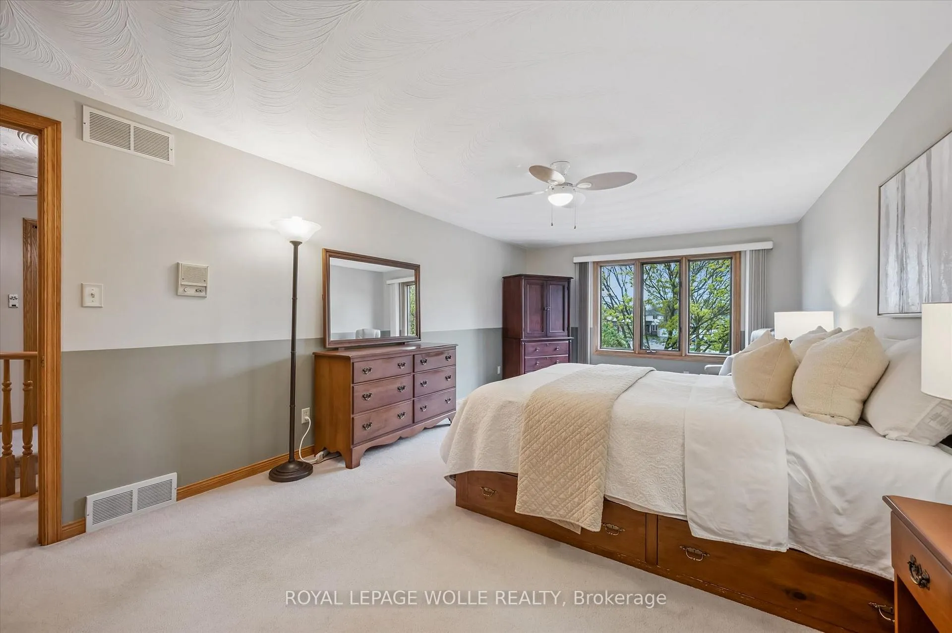 Photo 33 of 82 Corfield Drive, Kitchener — HOMEH