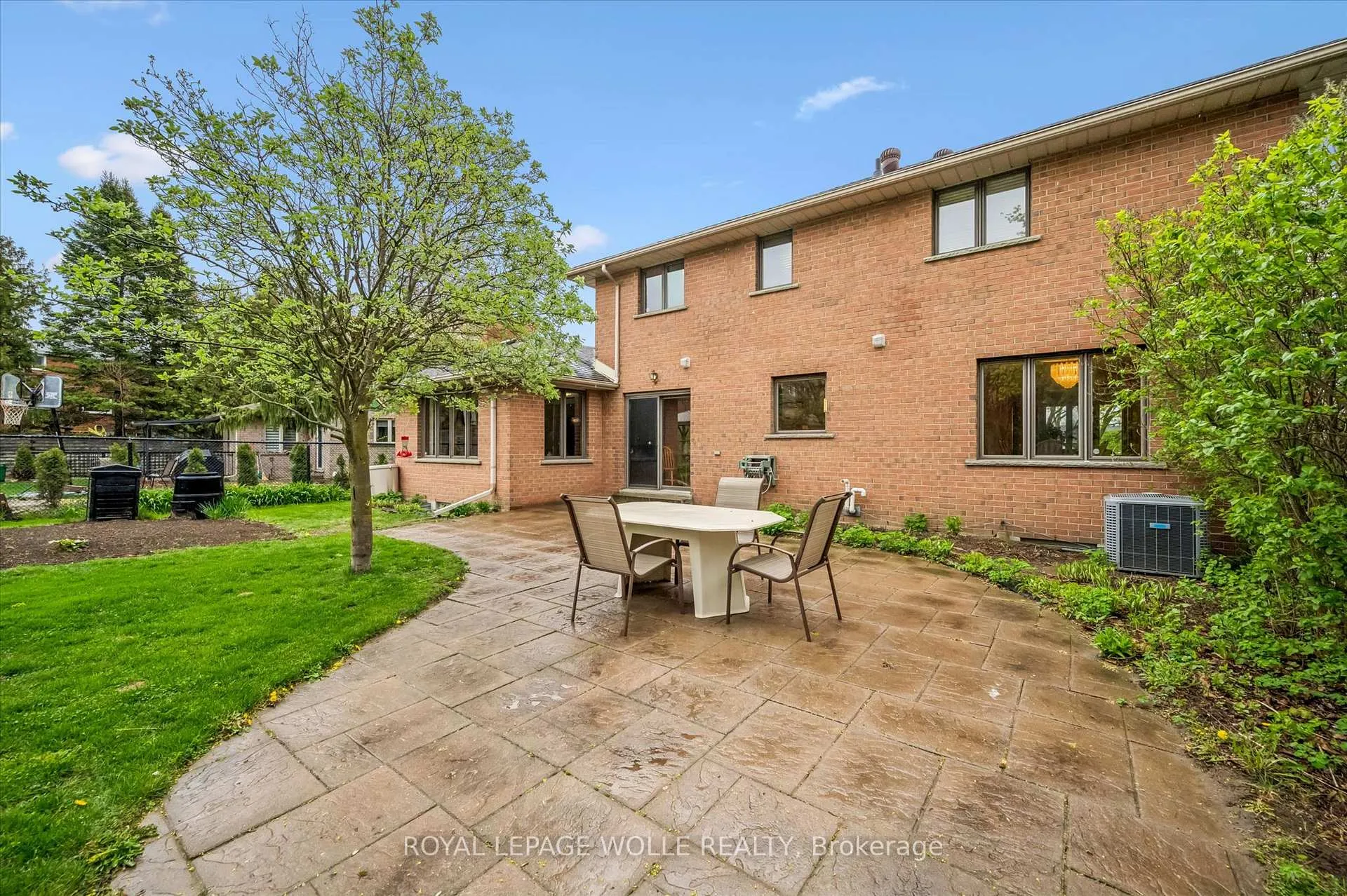 Photo 41 of 82 Corfield Drive, Kitchener — HOMEH