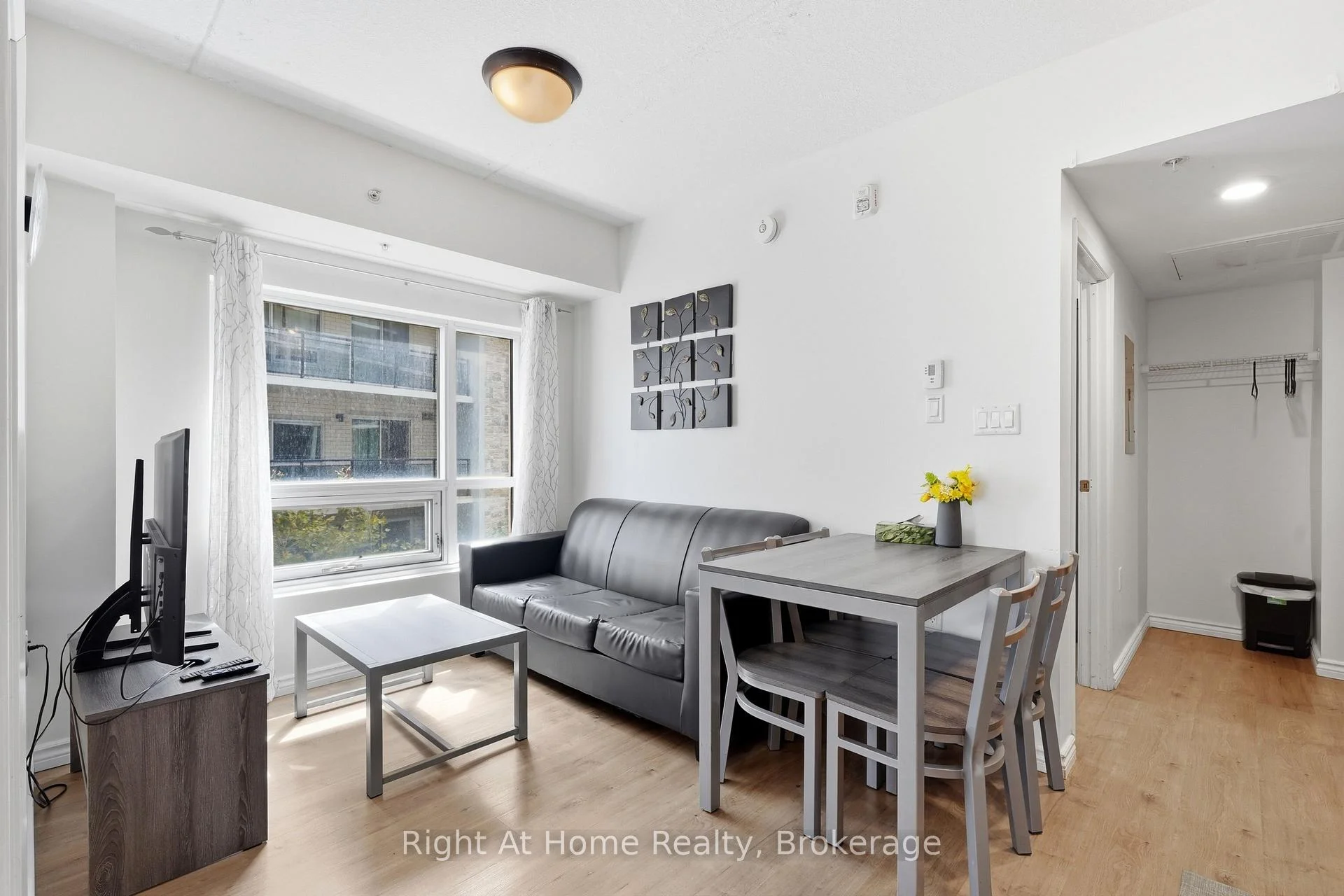 Photo of Unit G204, 275 Larch Street