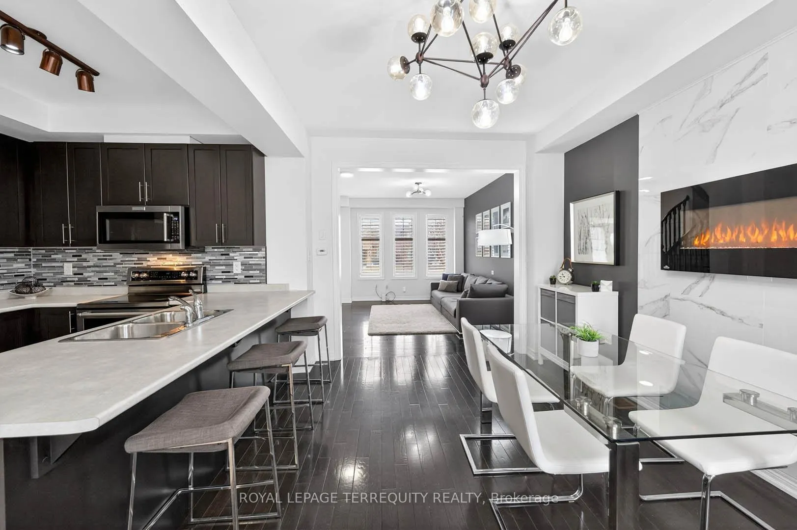 Photo 11 of 190 East's Corners Boulevard, Vaughan, Kleinburg — HOMEH