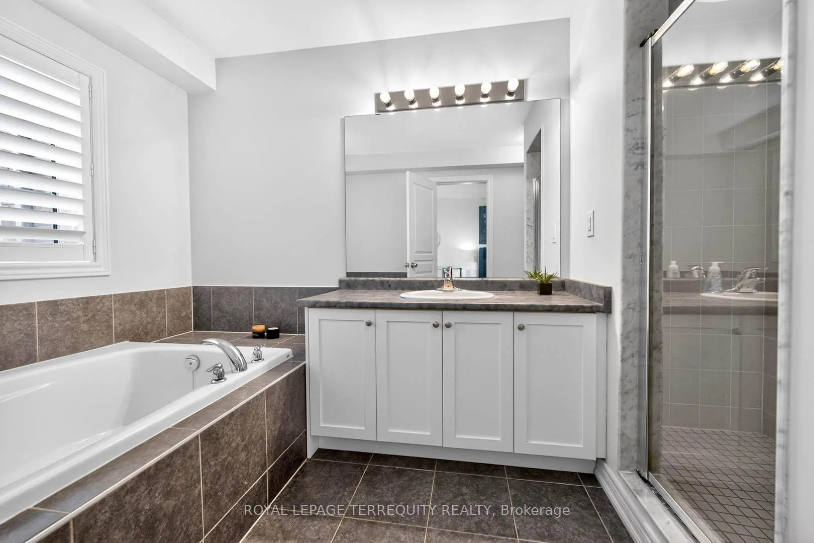 Photo 21 of 190 East's Corners Boulevard, Vaughan, Kleinburg — HOMEH