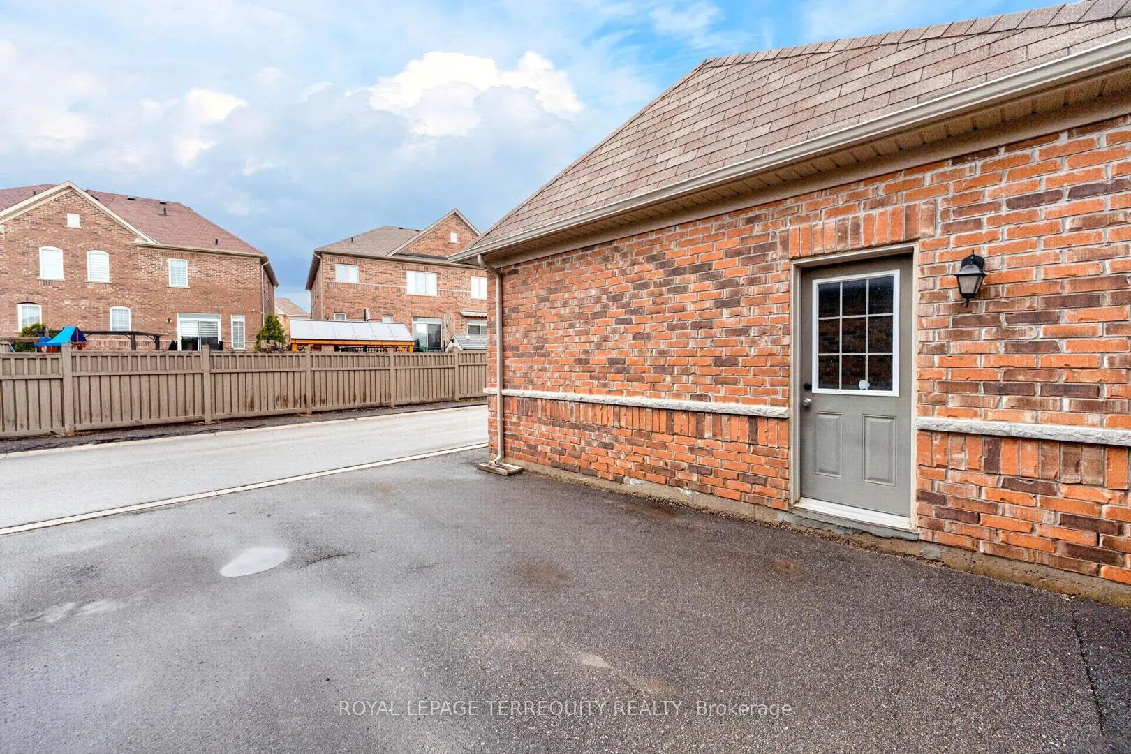 Photo 39 of 190 East's Corners Boulevard, Vaughan, Kleinburg — HOMEH