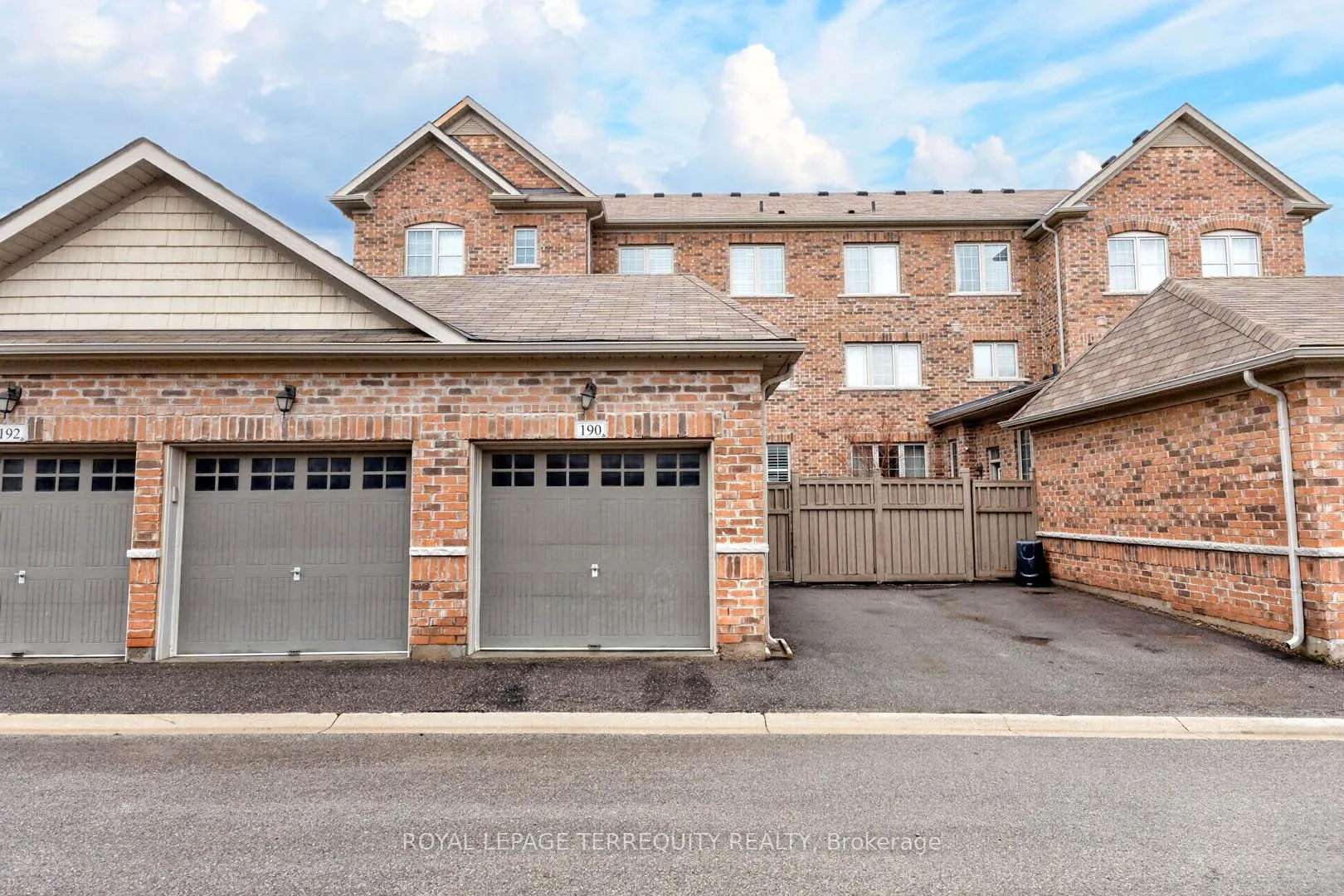 Photo 40 of 190 East's Corners Boulevard, Vaughan, Kleinburg — HOMEH