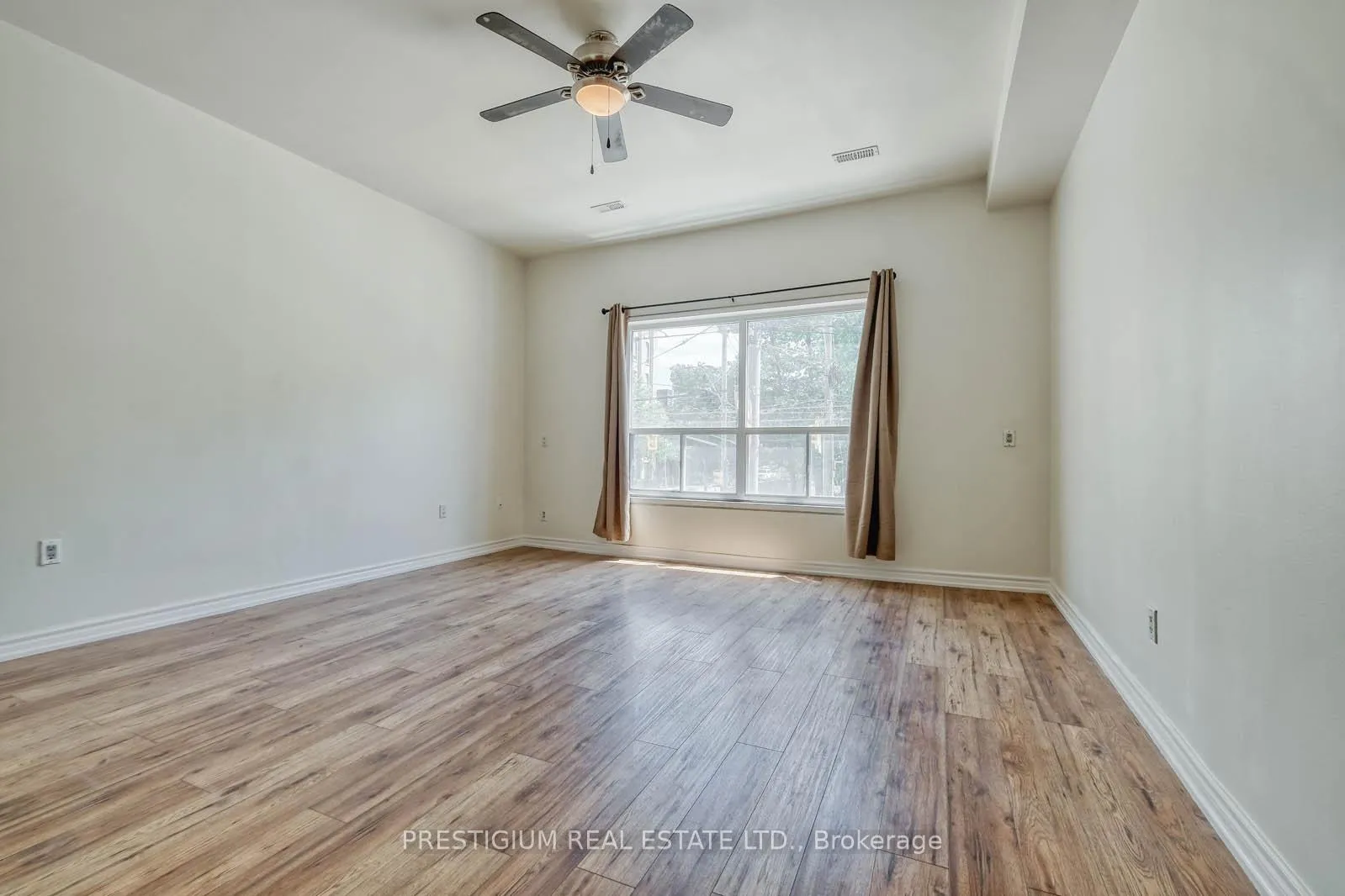 Photo 11 of 940A Queen Street W, Toronto, Trinity-Bellwoods — HOMEH