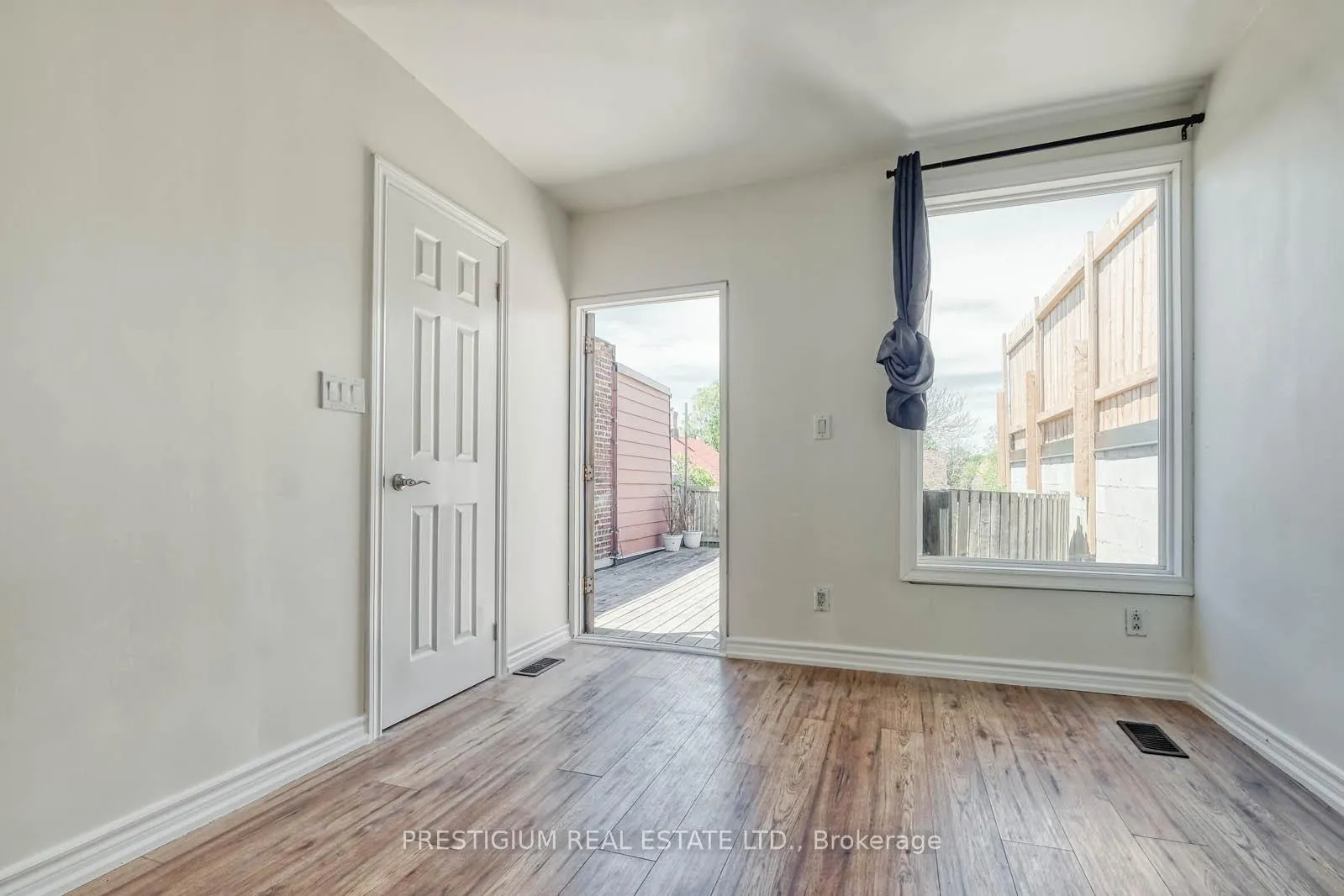 Photo 22 of 940A Queen Street W, Toronto, Trinity-Bellwoods — HOMEH